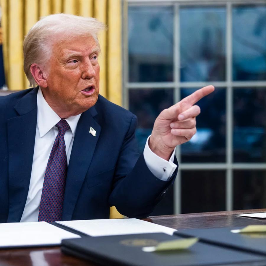 Donald Trump wants to destroy Chinese Military through huge tariff on Beijing
