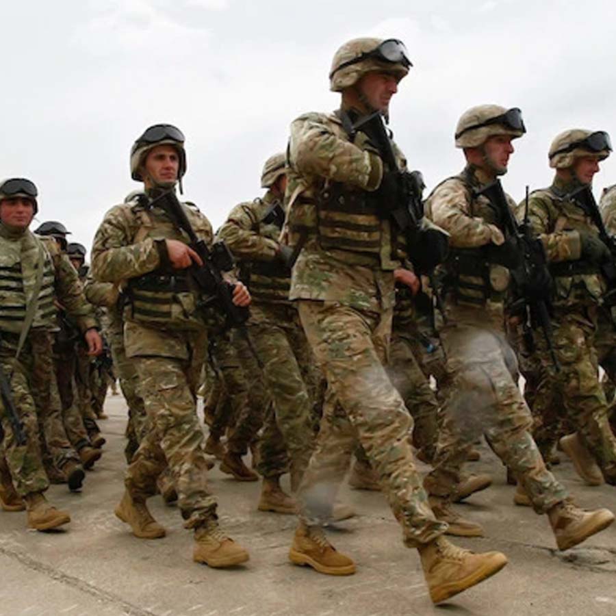 Donald Trump wants to destroy Chinese Military through huge tariff on Beijing