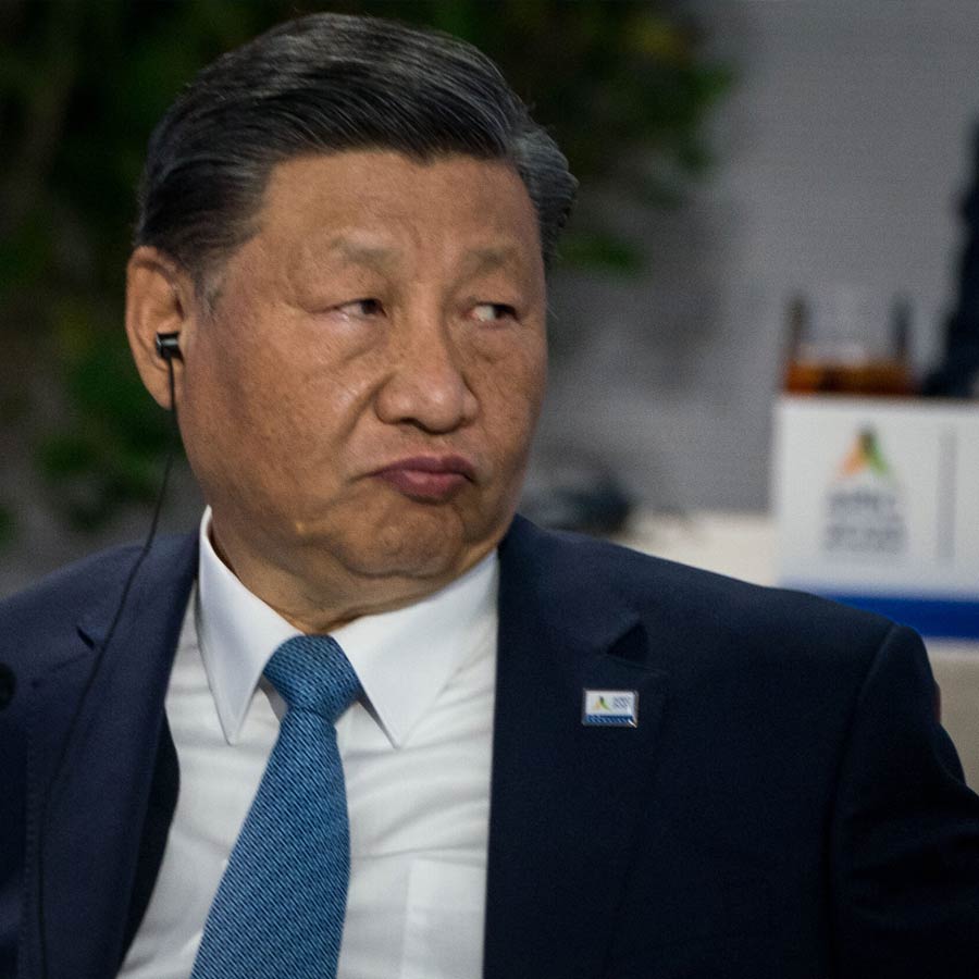 Donald Trump wants to destroy Chinese Military through huge tariff on Beijing