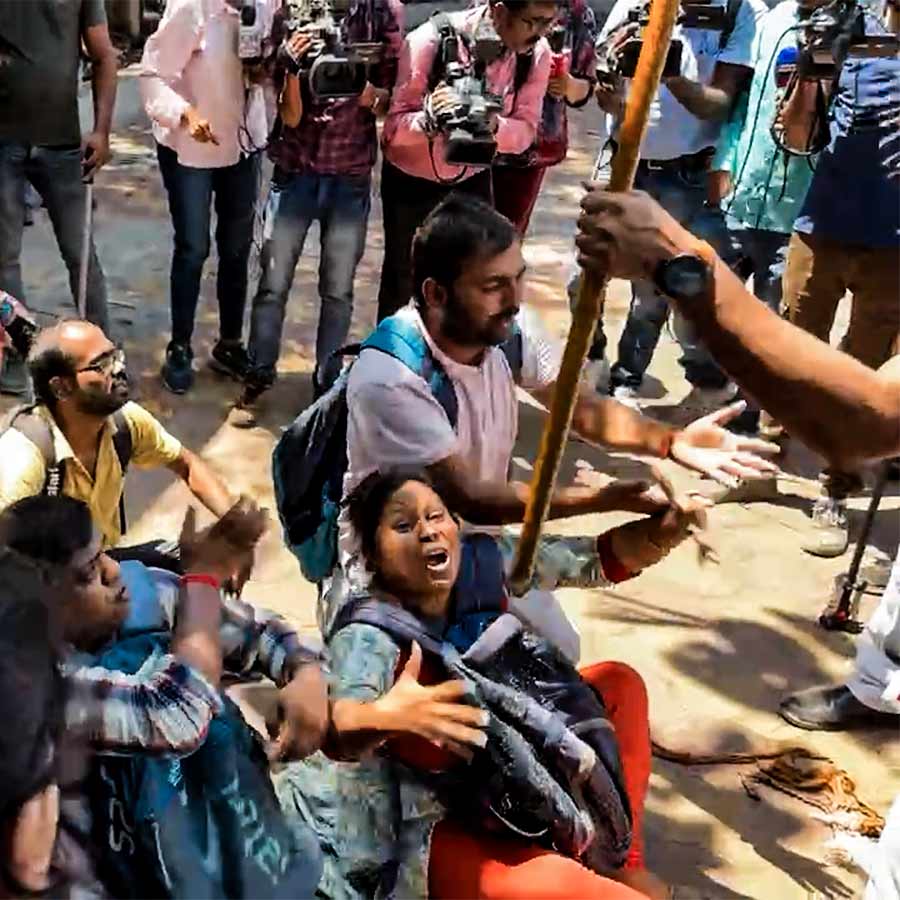 Kolkata Police Post Another Tweet In Clarification To Kasba DI Office Teacher Harassment Incident dgtl