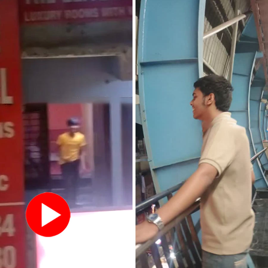 Couple started romancing without closing gate of the hotel room, video goes viral