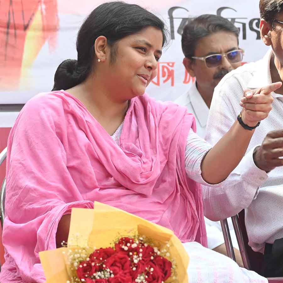 DYFI to stage a rally at Brigade Ground Regarding SSC teachers losing their job