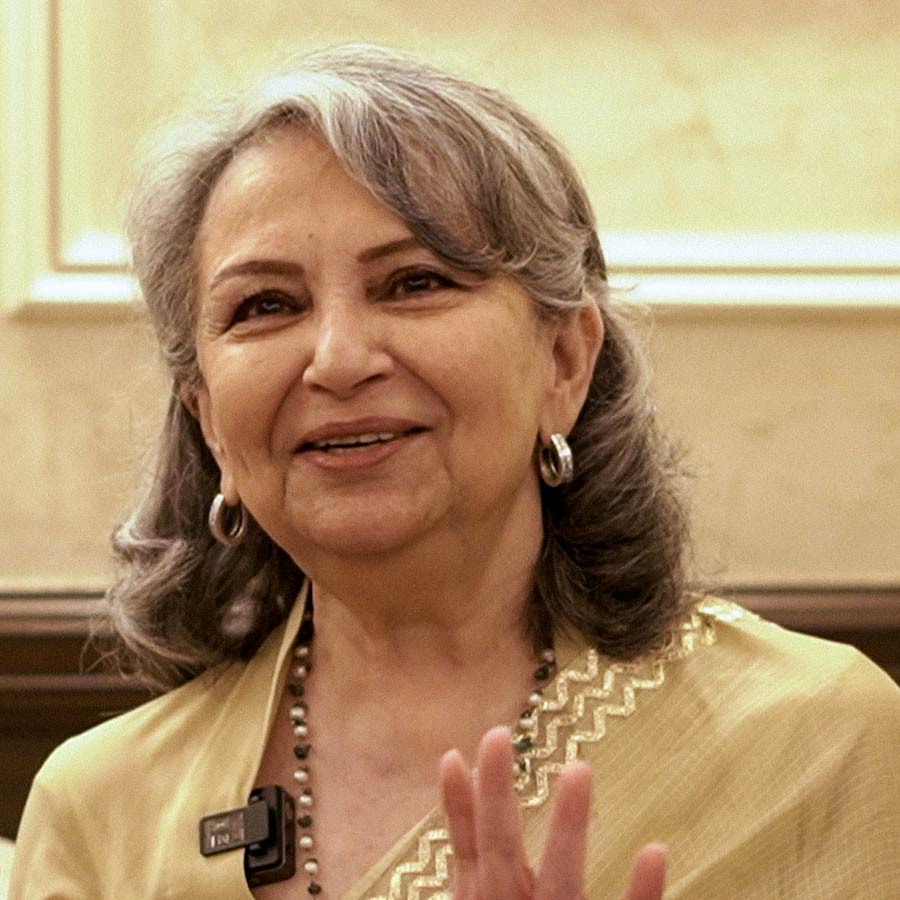 An Exclusive interview of Sharmila Tagore  discussing her new Bengali film Puratawn dgtl
