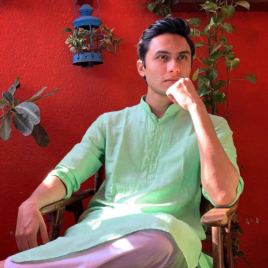 Actor Ritwik Bhowmik known as Sagar in new series Khaki The Bengal Chapter talks about his life, work and culture dgtl