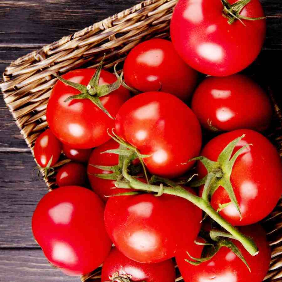 What type of chemicals are used is red tomatoes to make it glossy, how to check purity