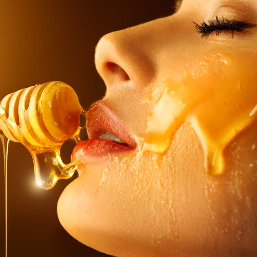 3 DIY Body scrub using Honey dgtl