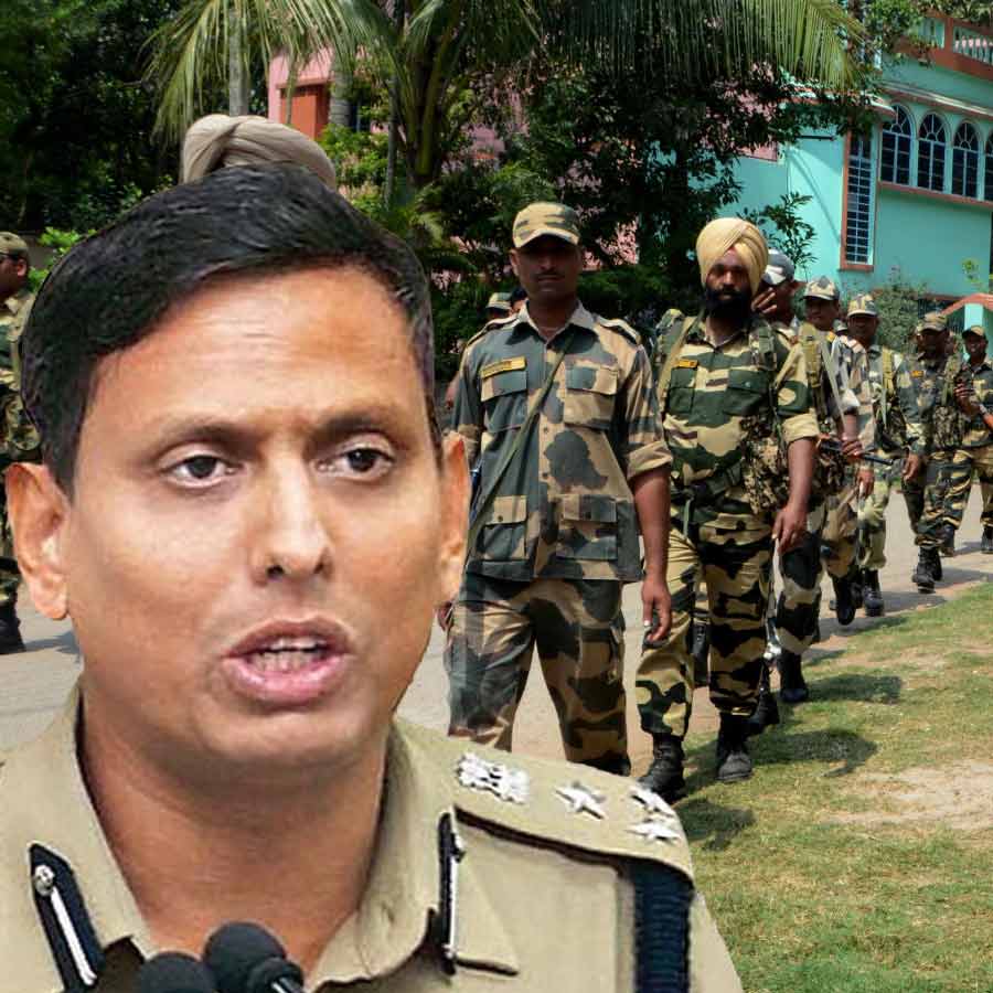 মুর্শিদাবাদের পরিস্থিতি ধীরে ধীরে স্বাভাবিক হচ্ছে বলে জানালেন রাজ্য পুলিশের এডিজি (আইনশৃঙ্খলা) জাভেদ শামিম।