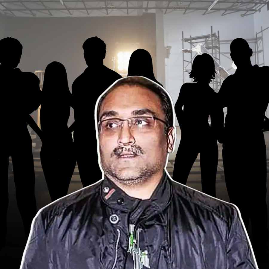 বাঙালি অভিনেতাদের নিয়ে শুটিং করবেন আদিত্য চোপড়া?