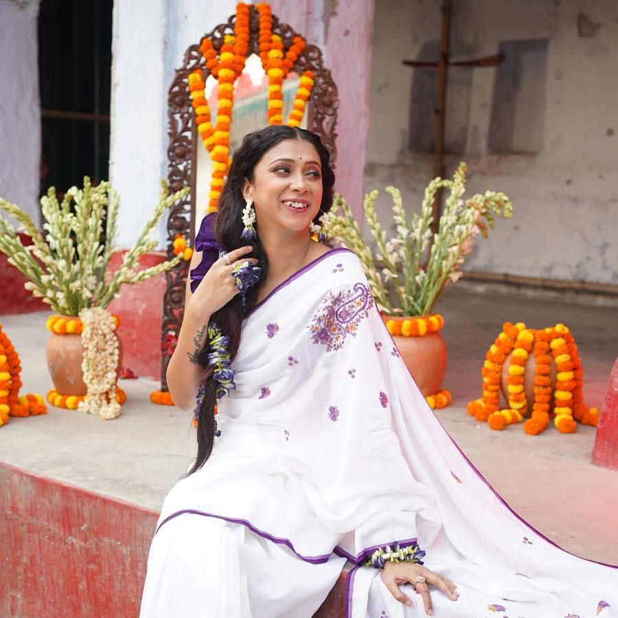 Tollywood Singer Pousali Banerjee gives fashion tips for Bengali New Year dgtl