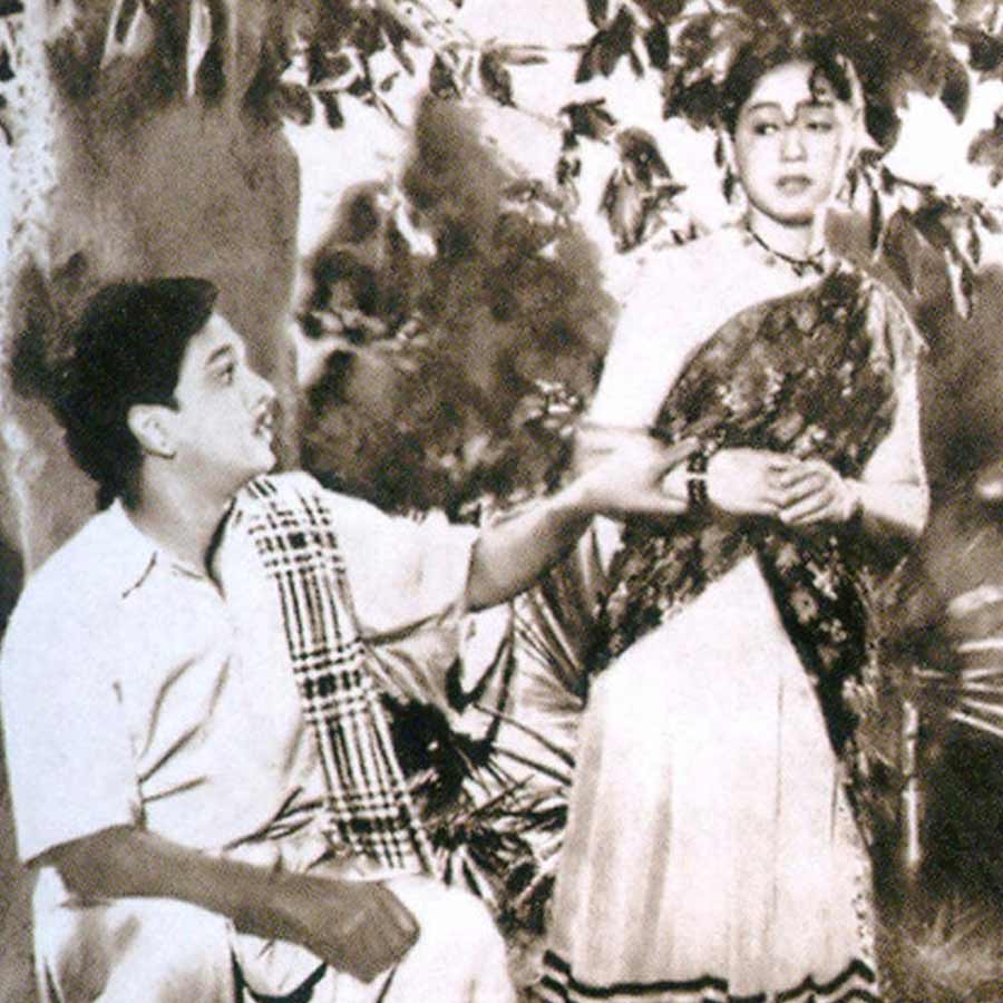 Waheeda Rehman and Dev Anand