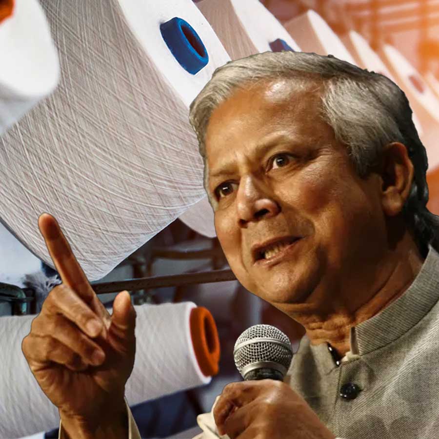 ভারত থেকে স্থলপথে সুতো আমদানি বন্ধ করল বাংলাদেশের মুহাম্মদ ইউনূসের নেতৃত্বাধীন প্রশাসন।