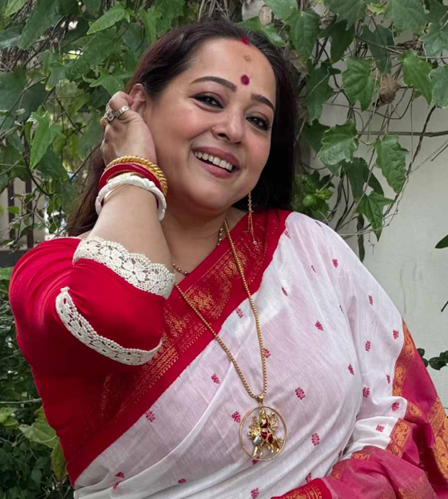 Poila Baishakh Fashion Tollywood Actresses post pictures as they decked up in saree and salwar