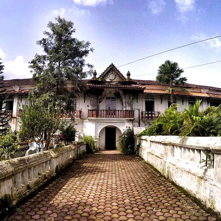 ব্রাগানজ়া বাড়ি।