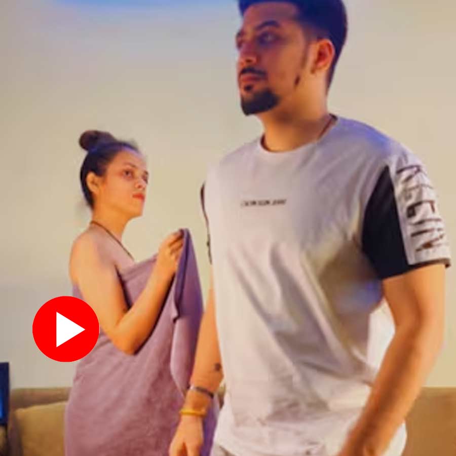 Video of wife appears in front of husband wearing a towel, he shocked after she removes it
