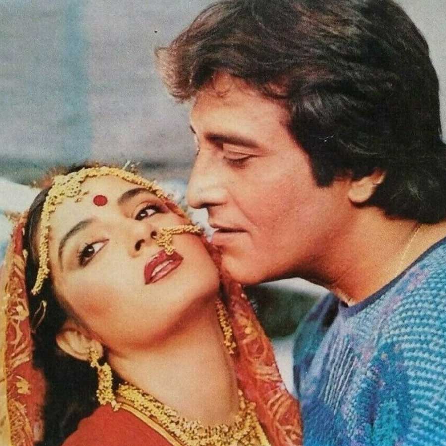 ১৯৯০ সালে ‘কারনামা’ নামের একটি হিন্দি ছবি পরিচালনা করেছিলেন রঞ্জিত। সেই ছবিতে অভিনয় করেছিলেন বিনোদ খন্না। ছবিতে বিনোদের পুত্রের চরিত্রে অভিনয় করতে দেখা গিয়েছিল দিব্যাঙ্কাকে। দিব্যাঙ্কার ভাই চিরঞ্জীব বেদীও সেই ছবিতে শিশু অভিনেতা হিসাবে অভিনয় করেছিলেন।