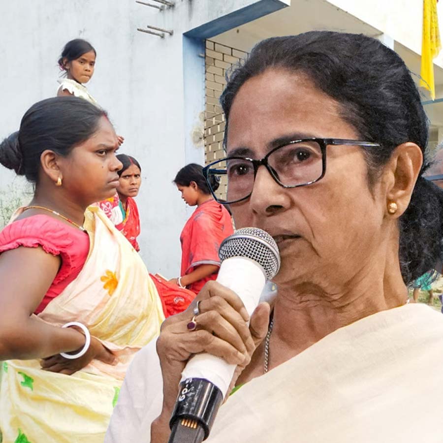 আর্থিক সাহায্য ফিরিয়ে দিল একটি পরিবার।
