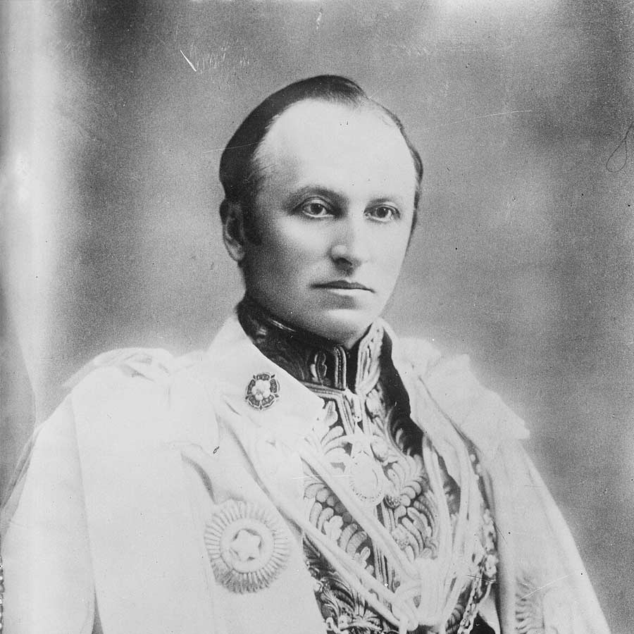 ১৯০২ সালে ভাইসরয় লর্ড কার্জনের মনোনয়নে শঙ্করনকে ব্রিটিশ সরকারের গুরুত্বপূর্ণ পদে নিযুক্ত করা হয়েছিল। দশ বছর পর ১৯১২ সালে তাঁকে ‘নাইট’ উপাধিও দেওয়া হয়েছিল। ১৯১৫ সালে ভাইসরয় কাউন্সিলের সদস্য ছিলেন তিনি। 