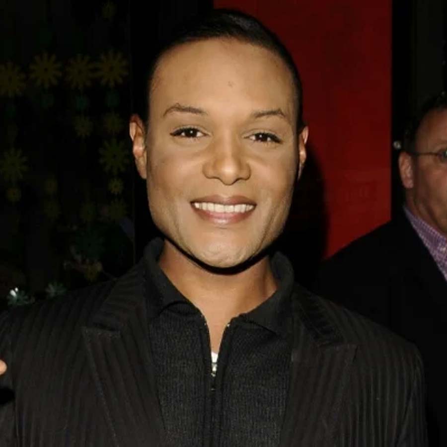 Secret marriage of pop star to Arab princess turned into mystery
