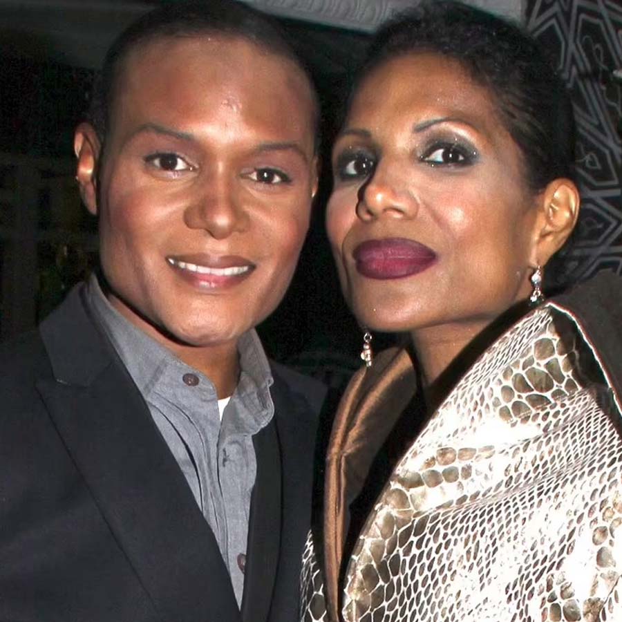 Secret marriage of pop star to Arab princess turned into mystery