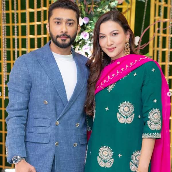 স্বামী জ়ায়েদ দরবারের সঙ্গে গওহর খান।