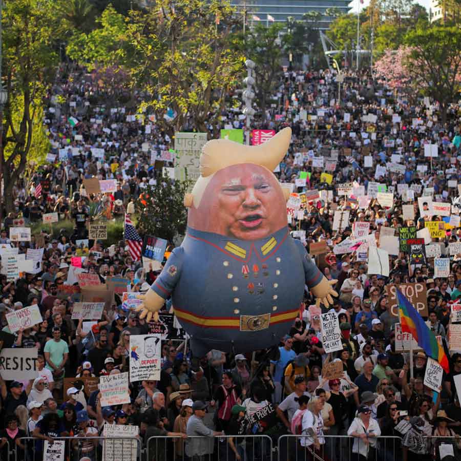 Donald Trump's politics in USA today have several similarities with the rise of fascism in Europe in the past century