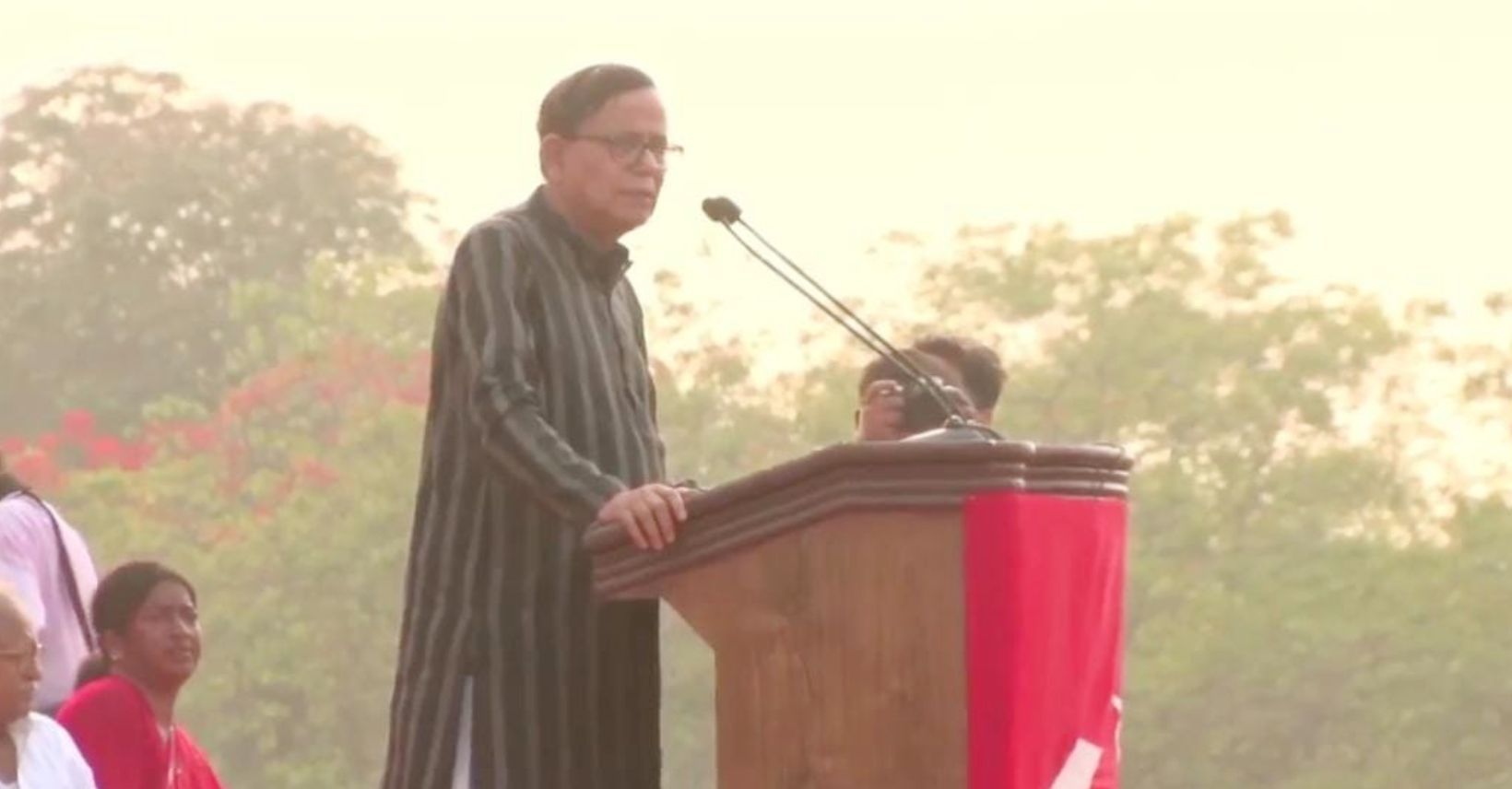 ব্রিগেড সমাবেশে বলছেন মহম্মদ সেলিম।