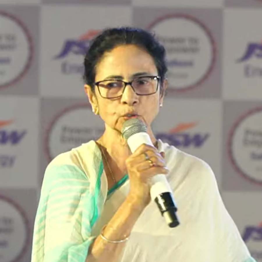 শালবনিতে তাপবিদ্যুৎকেন্দ্রের শিলান্যাসে মুখ্যমন্ত্রী মমতা বন্দ্যোপাধ্যা।