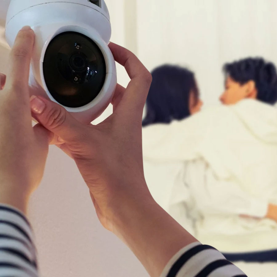 Woman from China films husband’s affair and shares online