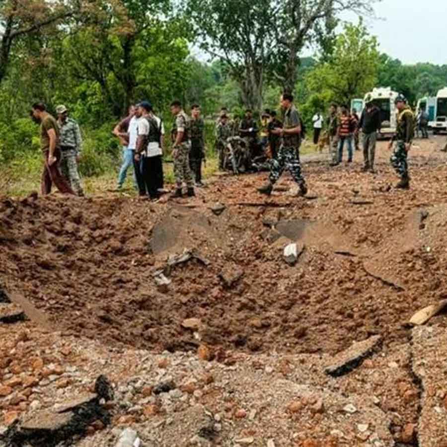 ছত্তীসগঢ়ে মাওবাদী নাশকতা।