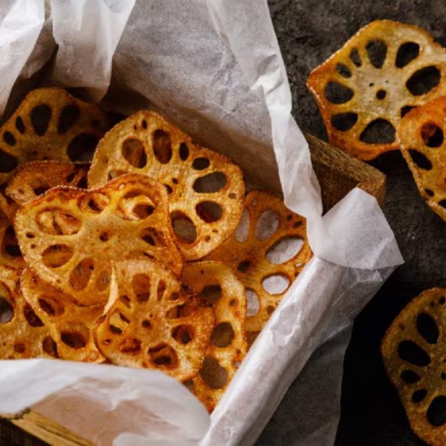 What are the health benefits and skin advantages of lotus flower