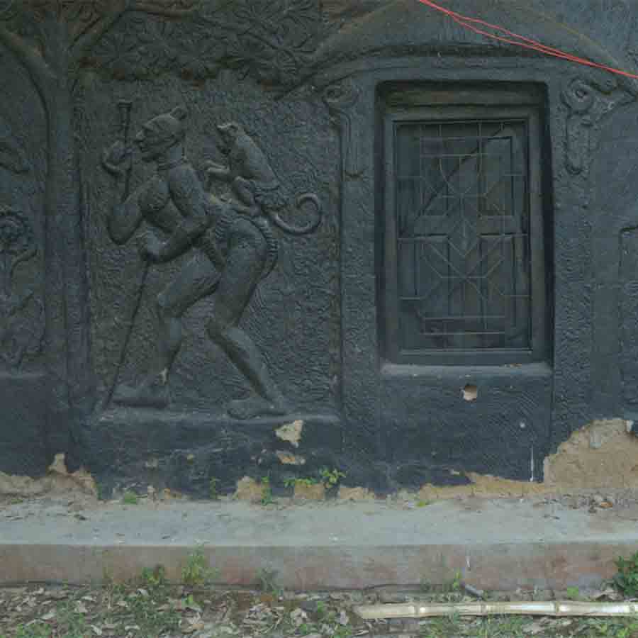 বিশ্বভারতীর কলাভবনের কালো বাড়ি। সংস্কার হওয়ার কথা এই বাড়িই।