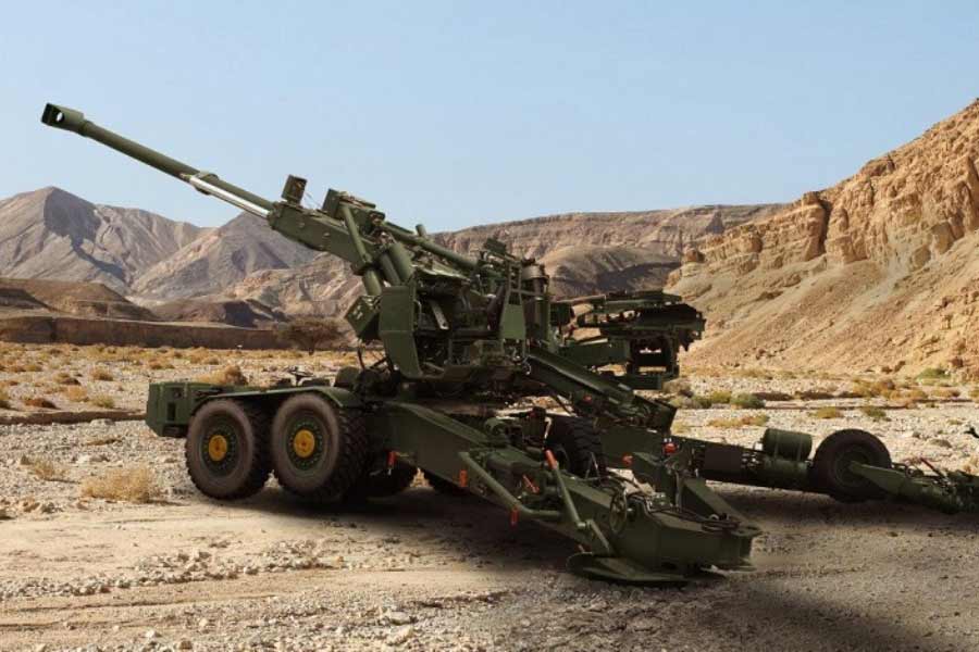 India wants to expand arms business by offering lucrative loans to traditional Russian customers 