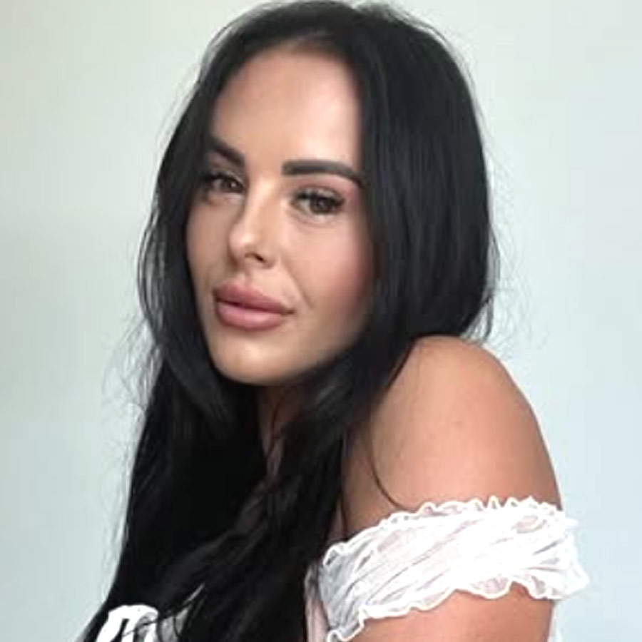 Woman who worked as an officer turns model