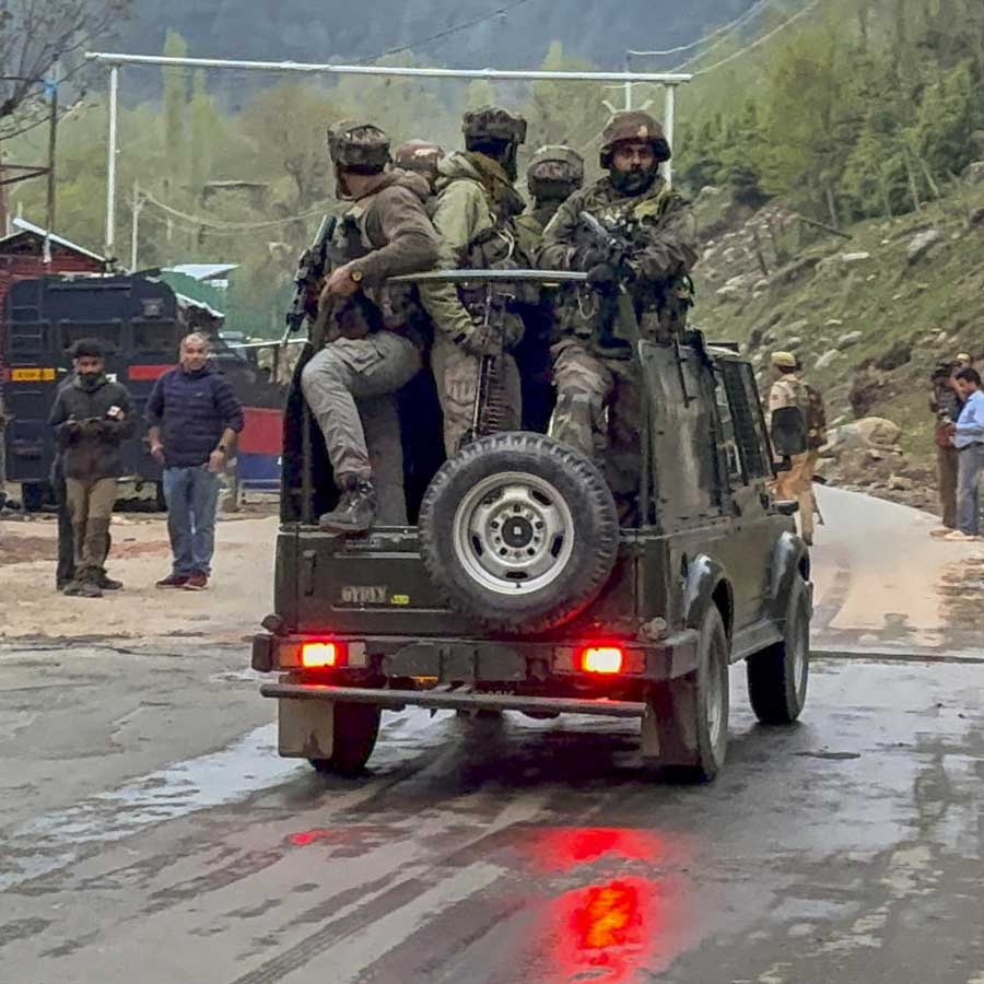 Few attacker attack on tourists, arrived in Pahalgam few days back