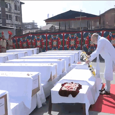 কাশ্মীরে পৌঁছেছেন অমিত শাহ। কথা বলছেন আক্রান্ত ও স্থানীয়দের সঙ্গে।