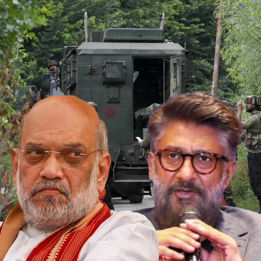 কাশ্মীরে  হামলা বাংলাকে নিয়ে নালিশ বিবেকের!