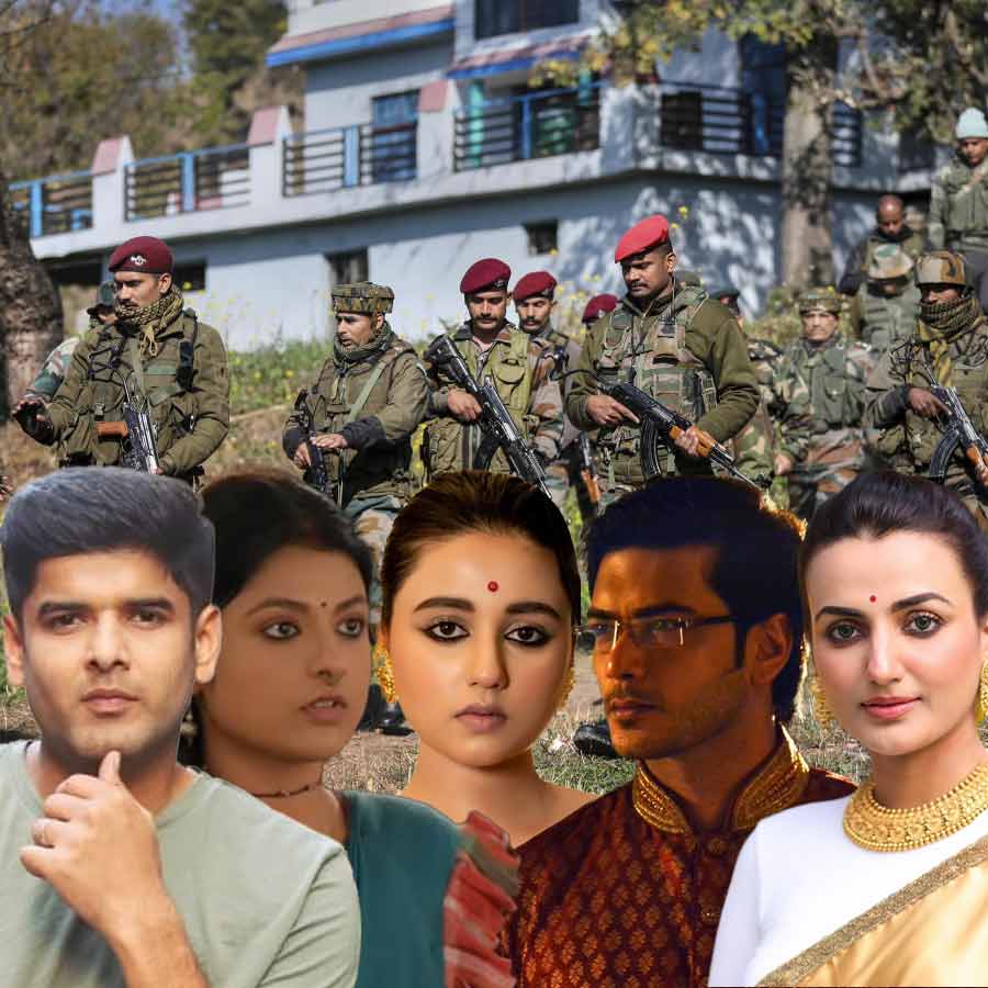 কাশ্মীর নিয়ে সোচ্চার উদয়প্রতাপ সিংহ, মনীষা মণ্ডল, স্বস্তিকা দত্ত, অভিষেক বসু, হিয়া মুখোপাধ্যায়।