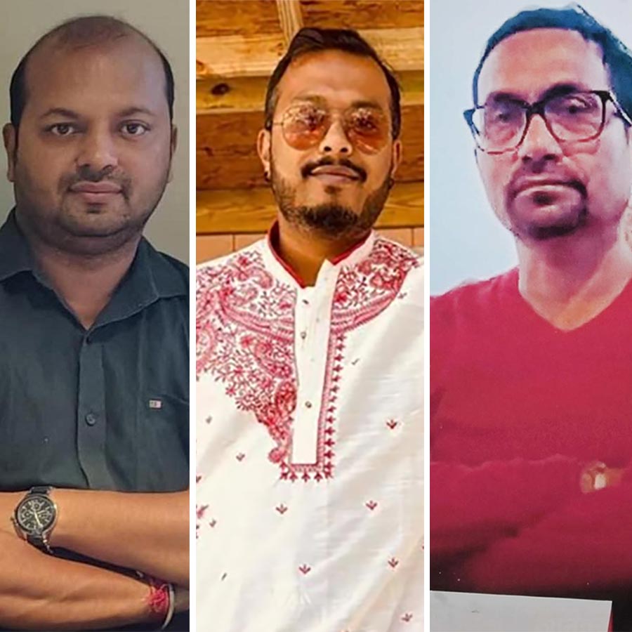 (বাঁ দিক থেকে) মণীশরঞ্জন মিশ্র, বিতান অধিকারী এবং সমীর গুহ।