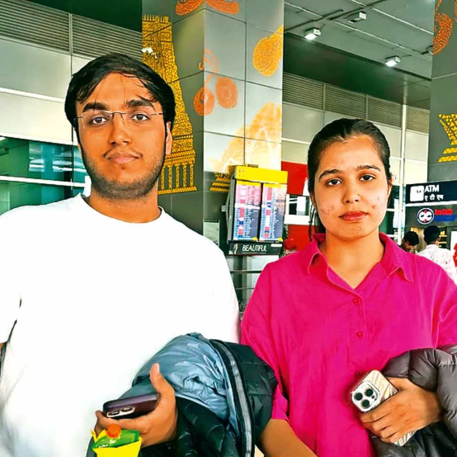 Newlywed couple described how they survived from the Pahalgam attack dgtl
