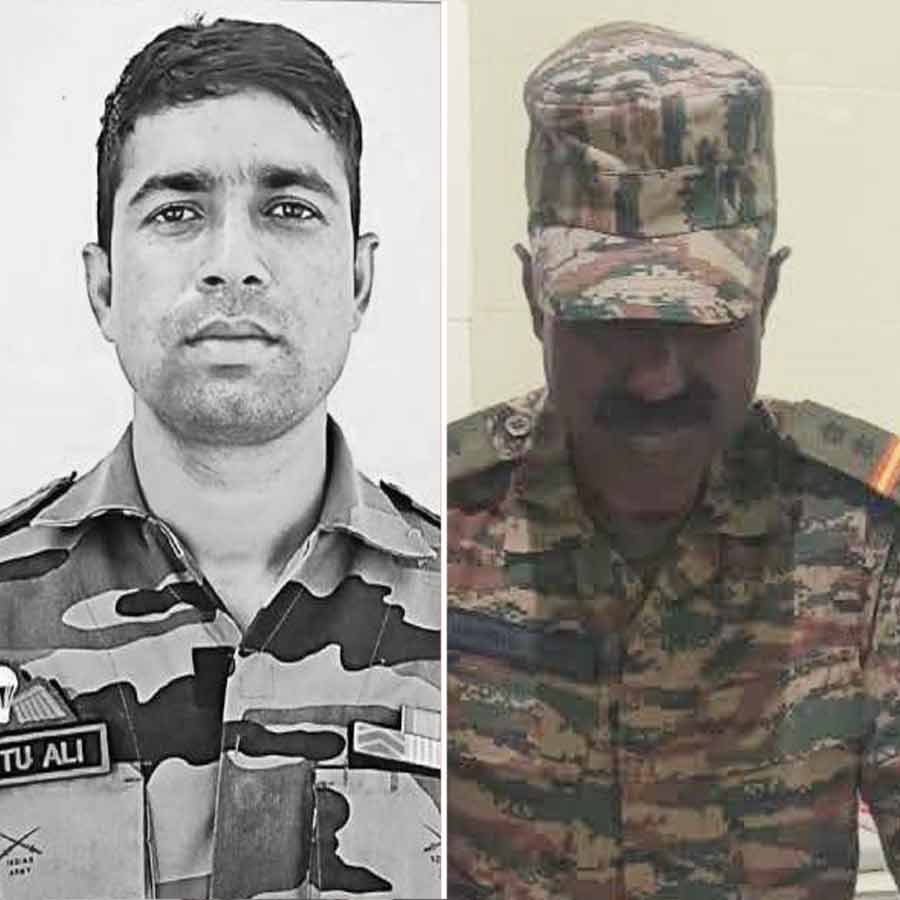 Body of Indian Army commando Jhantu Ali Sheikh is likely to reach Tehta in Nadia on Friday evening dgtld