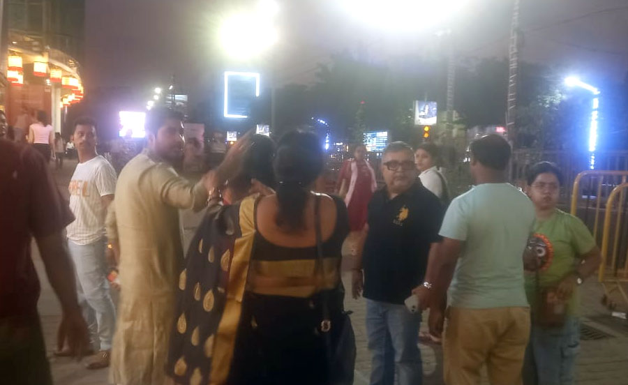বচসা চলাকালীন।