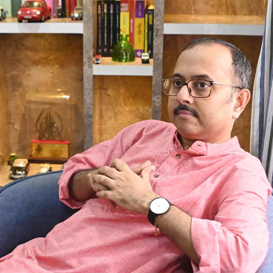 Novel of  Author Smaranjit Chakraborty received Ananda Samman Award