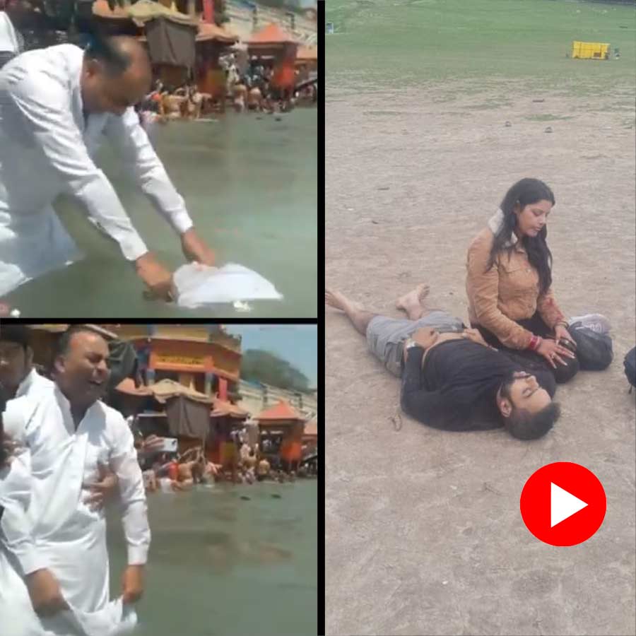Video shows father of Vinay Narwal crying while he immerses son’s ashes in Ganga