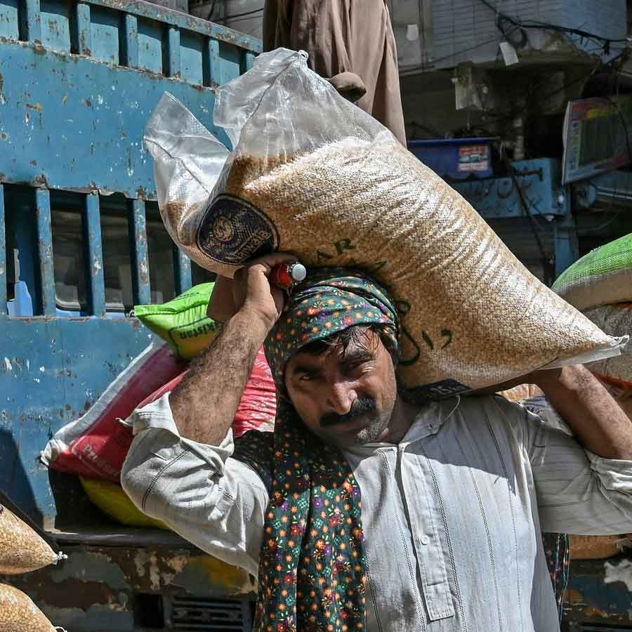 Can Pakistan compete in battlefield against India amid disastrous economic condition