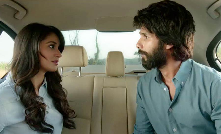 Nikita Dutta and Shahid Kapoor scene in Kabir Singh