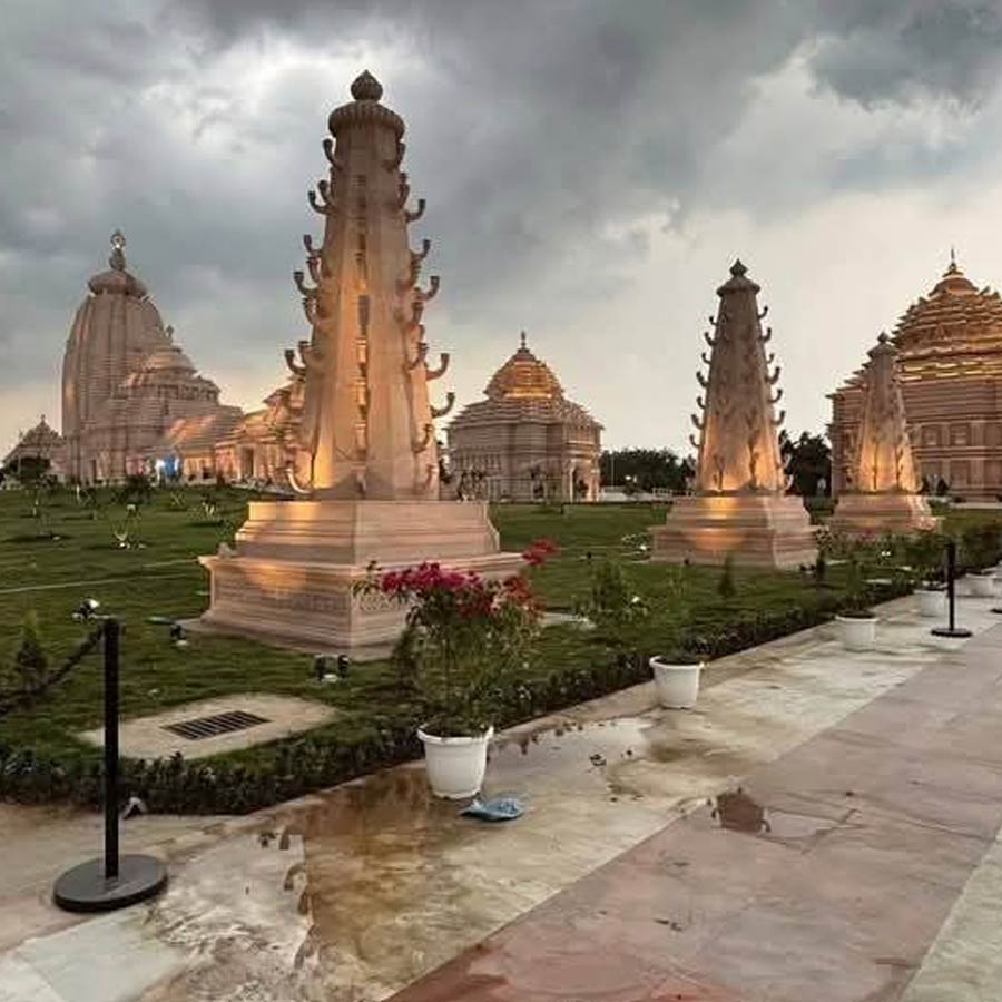 পুরোনো জগন্নাথ মন্দিরটিকেও জগন্নাথের মাসির বাড়ি হিসাবে গড়ে তোলা হচ্ছে। রথযাত্রার সময় নবনির্মিত মন্দির থেকে জগন্নাথ, বলরাম এবং সুভদ্রা রথে চেপে মাসির বাড়িতে যাবেন। এর জন্য নতুন জগন্নাথ মন্দির থেকে পুরোনো জগন্নাথ মন্দির পর্যন্ত রাস্তাটিকে আরও বেশি চওড়া করে সাজানো হয়েছে।