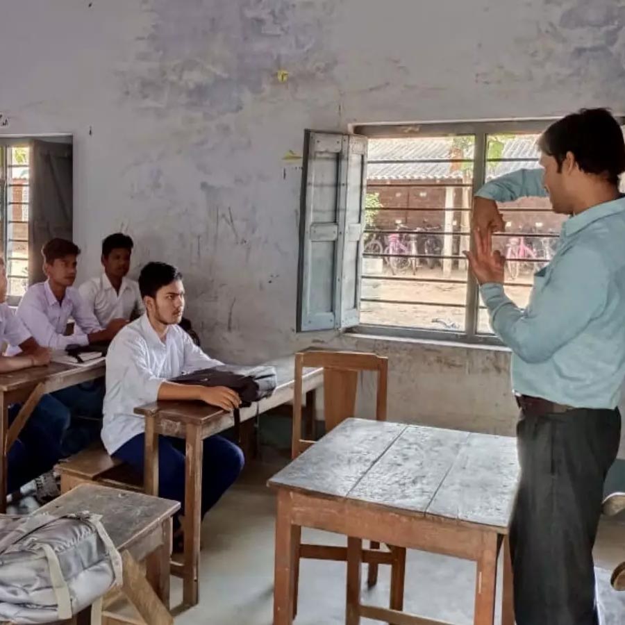যথা সময়ে শিক্ষকদের বেতন দিতে উদ্যোগী শিক্ষা দফতর।