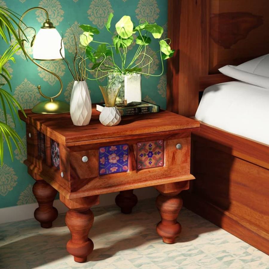 7 items you can keep on your bedside table for comfortable living and home decoration