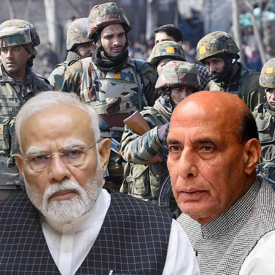 Defence Minister Rajnath Singh arrived PM Narendra Modi’s residence on Monday morning dgtl