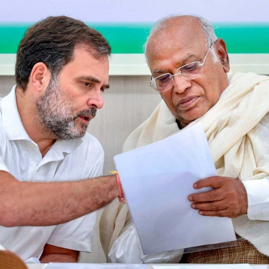Rahul Gandhi and Mallikarjun Kharge writes letter to PM with request to convene special session on Pahalgam incident dgtl